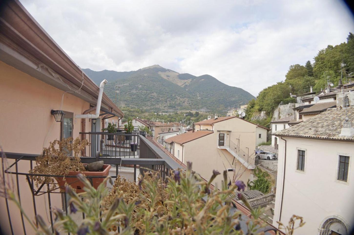 Casa Vacanze Donna Lucia Кастель-ди-Сангро Экстерьер фото