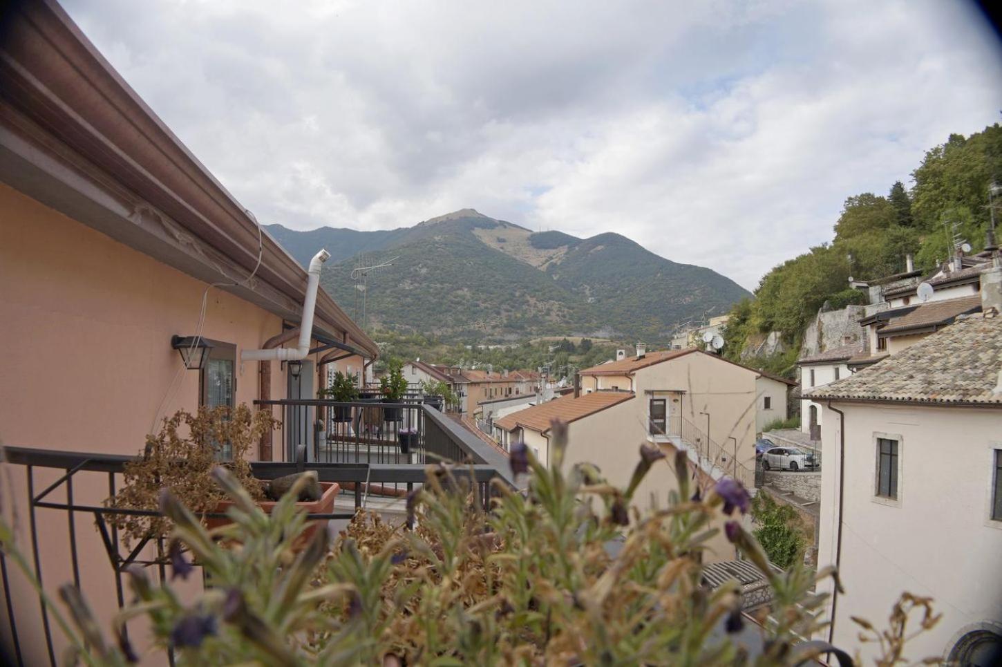 Casa Vacanze Donna Lucia Кастель-ди-Сангро Экстерьер фото
